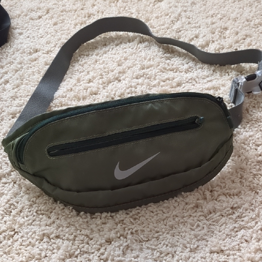 Nike Green and Gray Belt Bag with Adjustable Strap